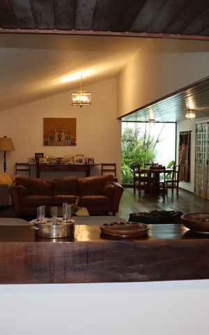 Casa de condomínio para alugar com 750m², 5 quartos e 6 vagasSala