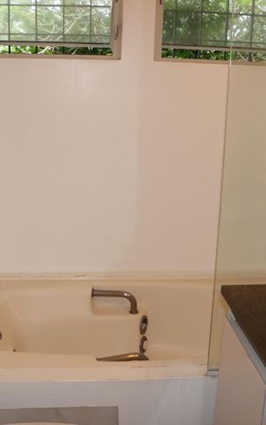 Casa de condomínio para alugar com 750m², 5 quartos e 6 vagasBanheiro da Suíte