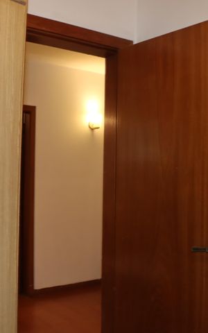 Casa de condomínio para alugar com 750m², 5 quartos e 6 vagasQuarto de serviço 