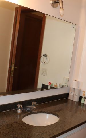 Casa de condomínio para alugar com 750m², 5 quartos e 6 vagasBanheiro da Suíte