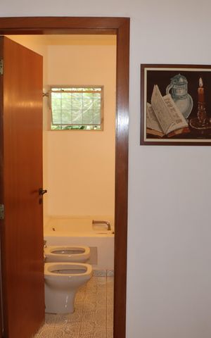 Casa de condomínio para alugar com 750m², 5 quartos e 6 vagasCorredor