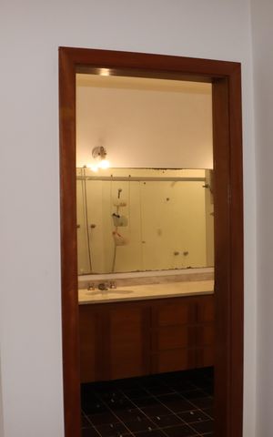 Casa de condomínio para alugar com 750m², 5 quartos e 6 vagasSuíte 3