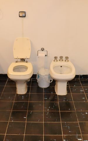 Casa de condomínio para alugar com 750m², 5 quartos e 6 vagasBanheiro da Suíte 3
