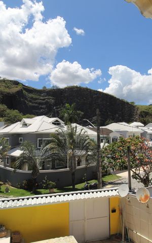 Casa de condomínio à venda com 260m², 3 quartos e 2 vagasTerraço - Vista