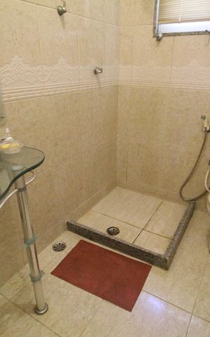 Casa de condomínio à venda com 260m², 3 quartos e 2 vagasÁrea de serviço - Banheiro