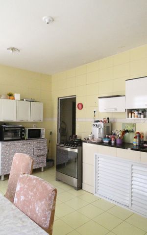Casa de condomínio à venda com 260m², 3 quartos e 2 vagasCozinha