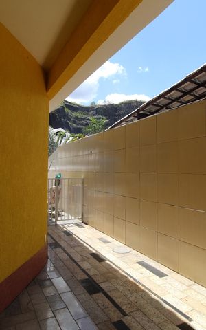 Casa de condomínio à venda com 260m², 3 quartos e 2 vagasLateral da casa