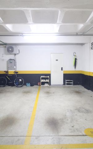 Casa de condomínio à venda com 170m², 3 quartos e 2 vagasGaragem