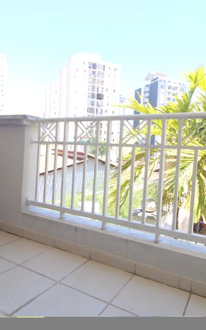 Casa de condomínio à venda com 170m², 3 quartos e 2 vagasSacada da suíte