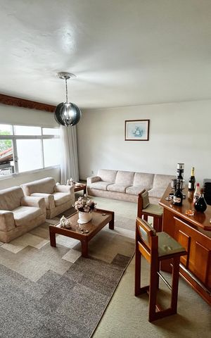 Casa à venda com 225m², 3 quartos e 5 vagas Casa à venda com 225m², 3 quartos e 5 vagasSala