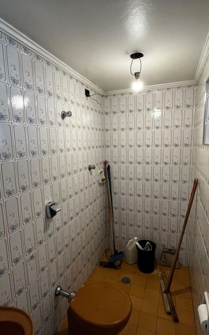 Casa à venda com 225m², 3 quartos e 5 vagas Casa à venda com 225m², 3 quartos e 5 vagasBanheiro da Garagem