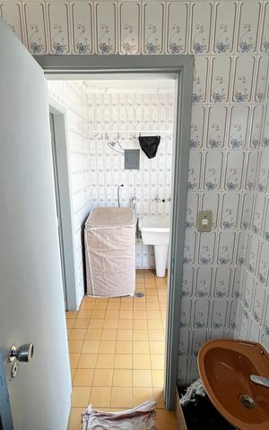 Casa à venda com 225m², 3 quartos e 5 vagas Casa à venda com 225m², 3 quartos e 5 vagasBanheiro de serviço