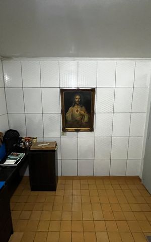 Casa à venda com 225m², 3 quartos e 5 vagas Casa à venda com 225m², 3 quartos e 5 vagasHall da garagem
