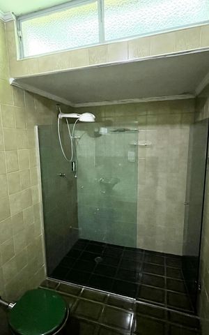 Casa à venda com 225m², 3 quartos e 5 vagas Casa à venda com 225m², 3 quartos e 5 vagasBanheiro da Suíte