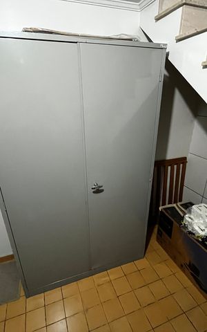 Casa à venda com 225m², 3 quartos e 5 vagas Casa à venda com 225m², 3 quartos e 5 vagasHall da garagem