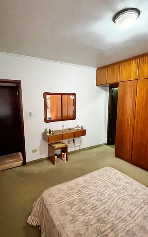 Casa à venda com 225m², 3 quartos e 5 vagas Casa à venda com 225m², 3 quartos e 5 vagasQuarto Suíte