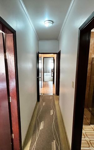 Casa à venda com 225m², 3 quartos e 5 vagas Casa à venda com 225m², 3 quartos e 5 vagasCorredor
