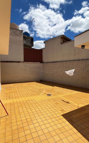 Casa à venda com 225m², 3 quartos e 5 vagas Casa à venda com 225m², 3 quartos e 5 vagasQuintal