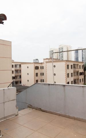 Casa à venda com 193m², 2 quartos e 3 vagas Casa à venda com 193m², 2 quartos e 3 vagasÁrea externa