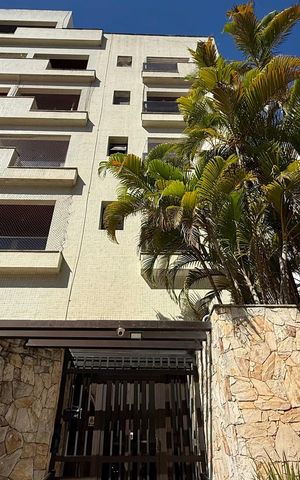 Apartamento para alugar com 350m², 4 quartos e 2 vagas Apartamento para alugar com 350m², 4 quartos e 2 vagasFachada