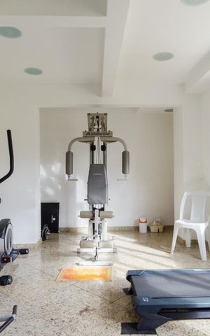 Apartamento à venda com 135m², 4 quartos e 2 vagas Apartamento à venda com 135m², 4 quartos e 2 vagasÁrea comum - Academia