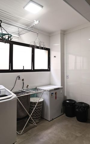 Apartamento à venda com 135m², 4 quartos e 2 vagas Apartamento à venda com 135m², 4 quartos e 2 vagasLavanderia
