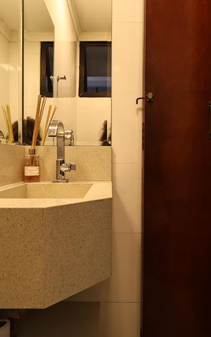 Apartamento à venda com 135m², 4 quartos e 2 vagas Apartamento à venda com 135m², 4 quartos e 2 vagasLavabo