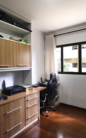Apartamento à venda com 135m², 4 quartos e 2 vagas Apartamento à venda com 135m², 4 quartos e 2 vagasQuarto 1