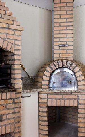Apartamento à venda com 135m², 4 quartos e 2 vagas Apartamento à venda com 135m², 4 quartos e 2 vagasÁrea comum - Churrasqueira