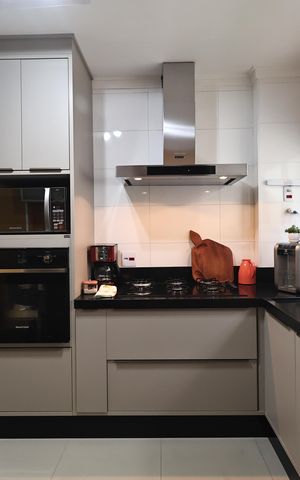 Apartamento à venda com 135m², 4 quartos e 2 vagas Apartamento à venda com 135m², 4 quartos e 2 vagasCozinha