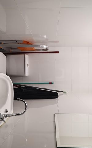 Apartamento à venda com 135m², 4 quartos e 2 vagas Apartamento à venda com 135m², 4 quartos e 2 vagasBanheiro de serviço