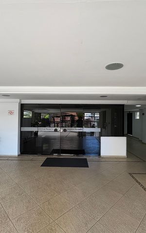 Apartamento à venda com 135m², 4 quartos e 2 vagas Apartamento à venda com 135m², 4 quartos e 2 vagasHall social