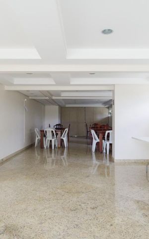 Apartamento à venda com 135m², 4 quartos e 2 vagas Apartamento à venda com 135m², 4 quartos e 2 vagasÁrea comum - Salão de festas
