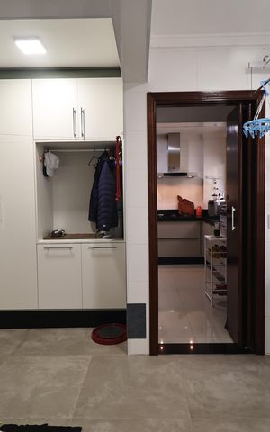 Apartamento à venda com 135m², 4 quartos e 2 vagas Apartamento à venda com 135m², 4 quartos e 2 vagasLavanderia