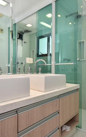 Apartamento à venda com 330m², 4 quartos e 5 vagasBanheiro Suíte  da Cobertura