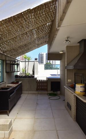 Apartamento à venda com 330m², 4 quartos e 5 vagasCobertura