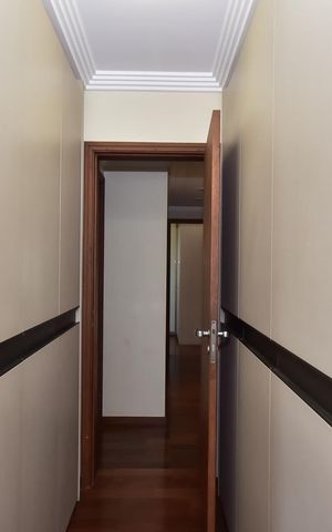 Apartamento à venda com 330m², 4 quartos e 5 vagasArmário da Suíte  3