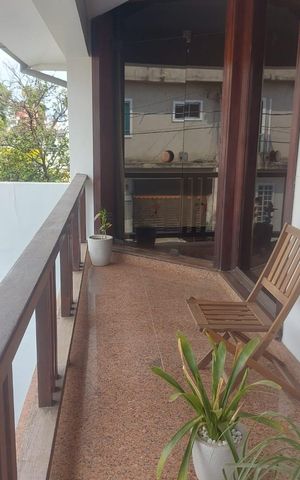 Casa à venda com 343m², 5 quartos e 5 vagas Casa à venda com 343m², 5 quartos e 5 vagasvaranda