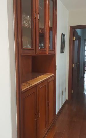 Casa à venda com 343m², 5 quartos e 5 vagas Casa à venda com 343m², 5 quartos e 5 vagasCorredor