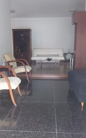 Casa à venda com 343m², 5 quartos e 5 vagas Casa à venda com 343m², 5 quartos e 5 vagassala