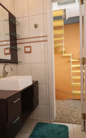 Casa de condomínio para alugar com 87m², 3 quartos e 2 vagasBanheiro 