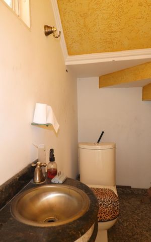 Casa de condomínio para alugar com 87m², 3 quartos e 2 vagasLavabo