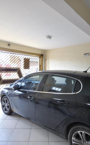 Casa à venda com 250m², 5 quartos e 2 vagasGaragem