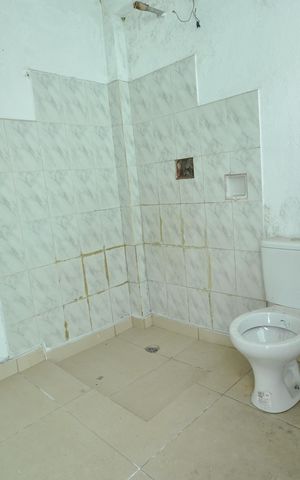 Casa à venda com 250m², 5 quartos e 2 vagasBanheiro 5