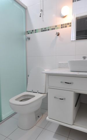 Casa à venda com 250m², 5 quartos e 2 vagasBanheiro do Quarto Suíte 2