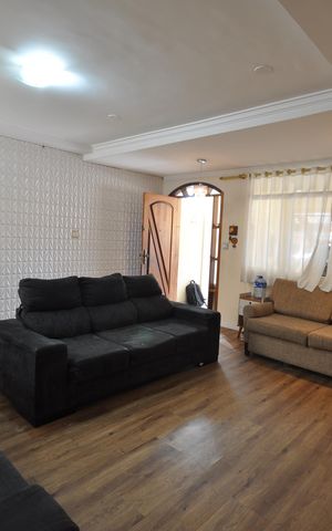 Casa à venda com 250m², 5 quartos e 2 vagasSala