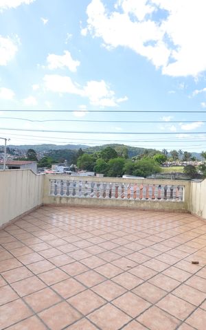 Casa à venda com 250m², 5 quartos e 2 vagasTerraço
