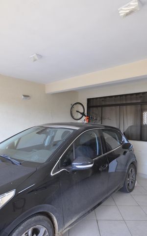 Casa à venda com 250m², 5 quartos e 2 vagasGaragem