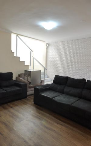 Casa à venda com 250m², 5 quartos e 2 vagasSala