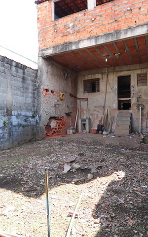 Casa à venda com 209m², 3 quartos e 7 vagasQuintal